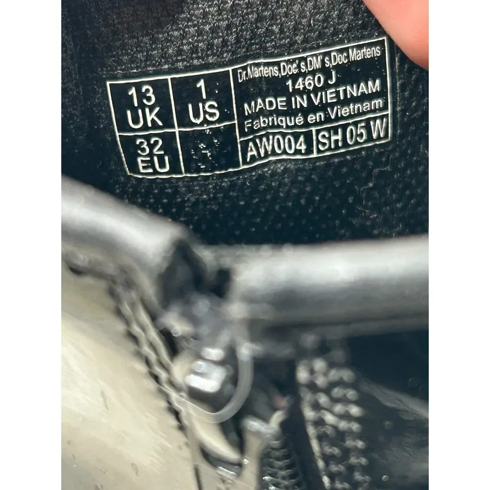 Airwair Dr. Martens AW004 Shiny Black Boots With Side Zipper GT04X Size 1